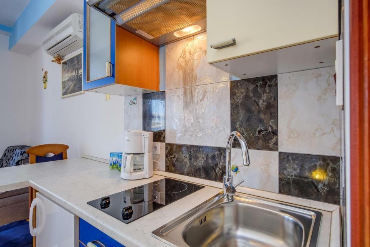 Aquamare Hotel Mali Lošinj Buitenkant foto