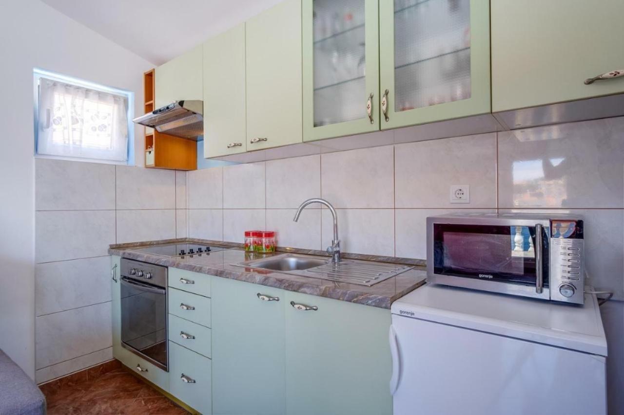 Aquamare Hotel Mali Lošinj Buitenkant foto