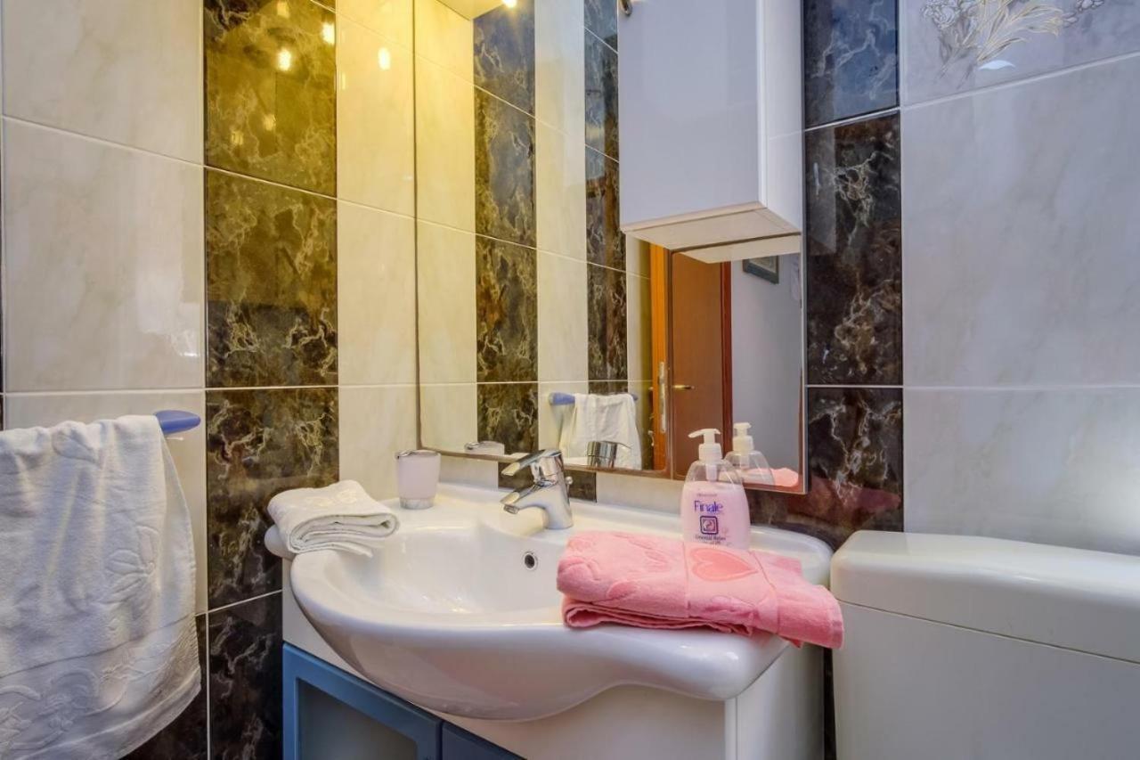 Aquamare Hotel Mali Lošinj Buitenkant foto